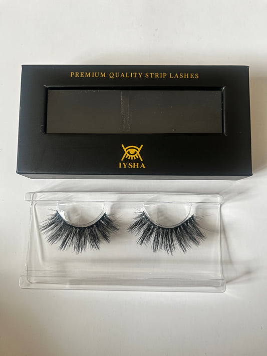 Strip Lashes - QUEENIE