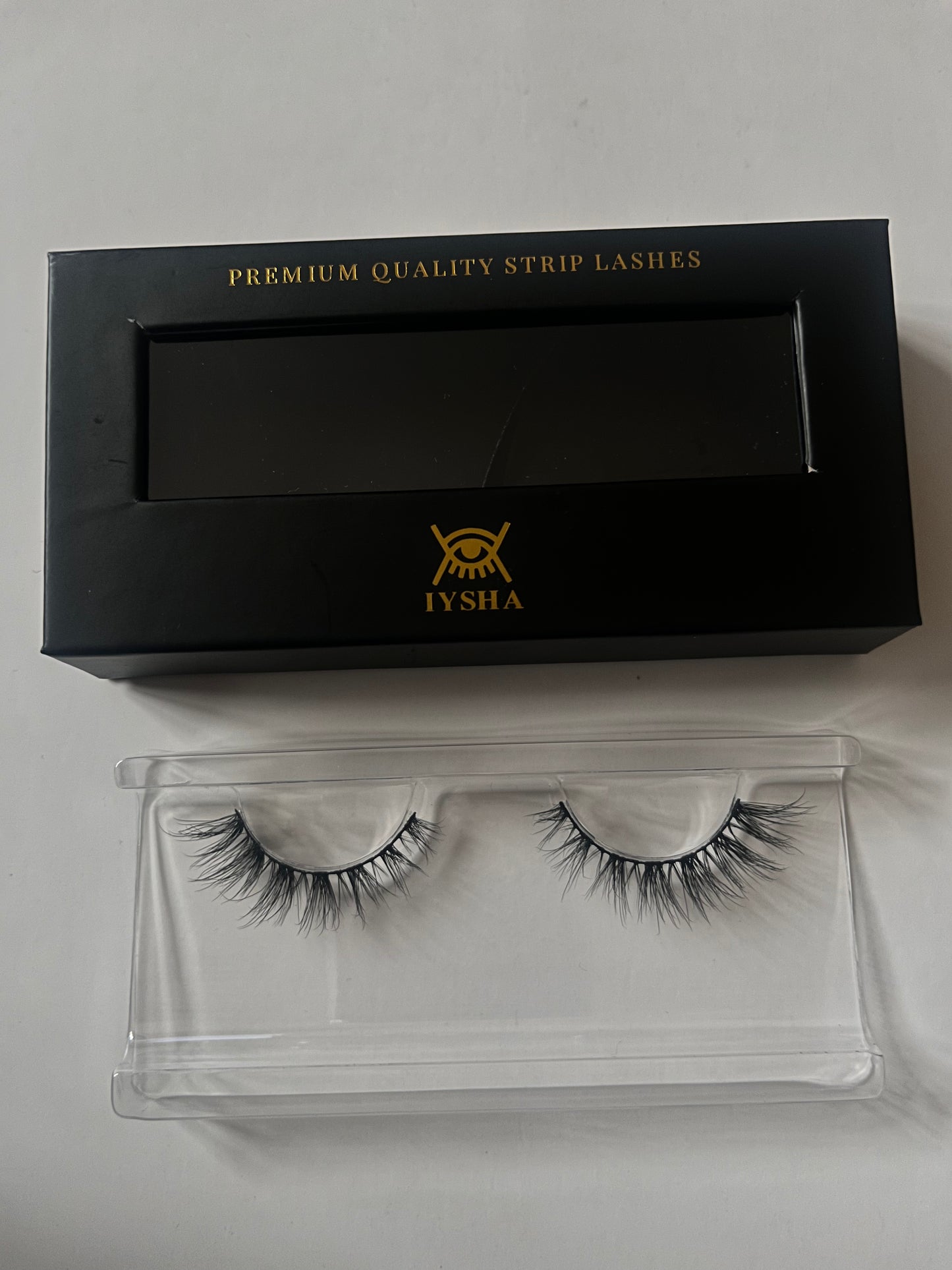 Strip Lashes - REIGN